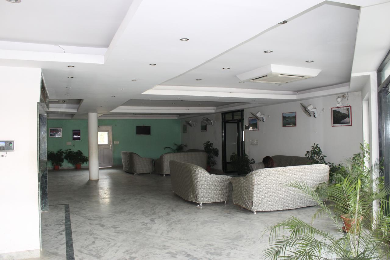 Kitchen Hut Hotel Nepalgunj Buitenkant foto